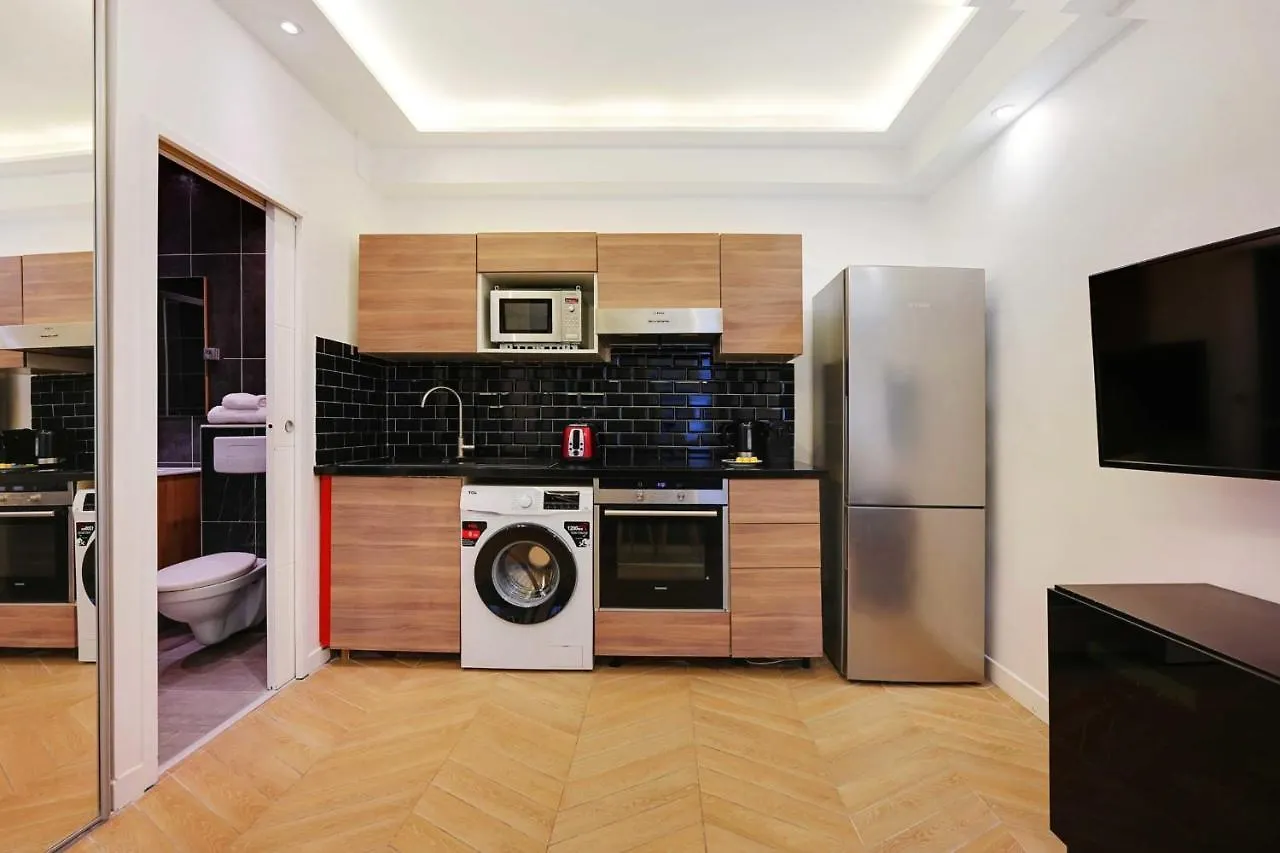 Apartment In The Marais - 1 Paris 0*,  France